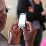 Social network per over 55: gli appassionati dello smartphone